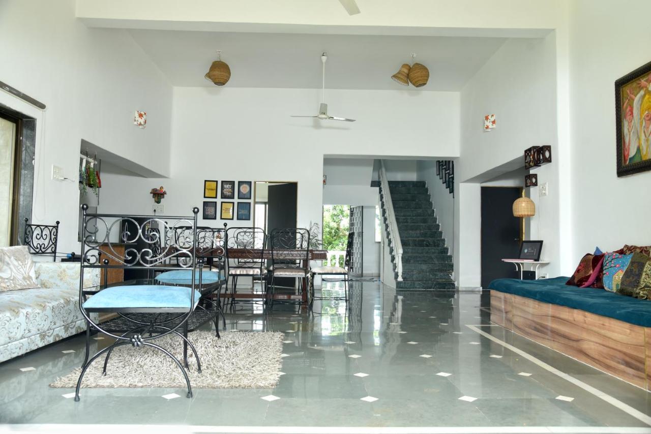 Whispering Woods Villa And Eco Farms โลนาวาลา ภายนอก รูปภาพ