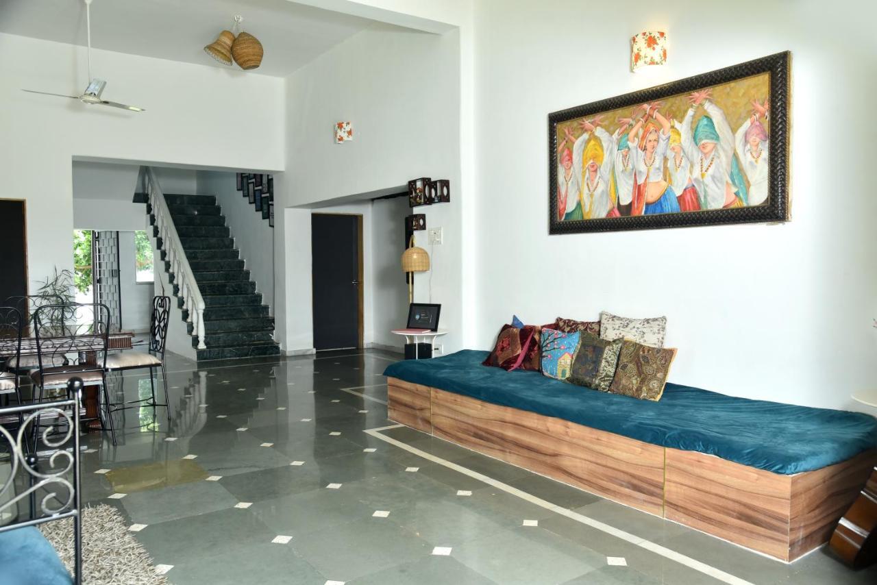 Whispering Woods Villa And Eco Farms โลนาวาลา ภายนอก รูปภาพ